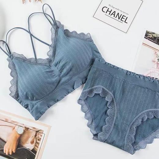 【新品福利！同款内裤免费送！】蕾丝透气无钢圈抹胸套装，性感交叉肩带，24小时舒适包容。美丽抹胸套装，让你尽显优雅与魅力，露背大方的女王范儿！ 商品图11