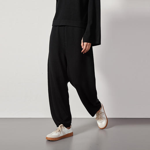 东黎 •  丝绒款女士春夏休闲时尚宽松休闲羊绒裤  4232 商品图10