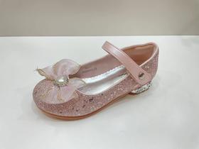 8楼沙驰童鞋   礼服水晶演出皮鞋  吊牌价：638  活动价：299