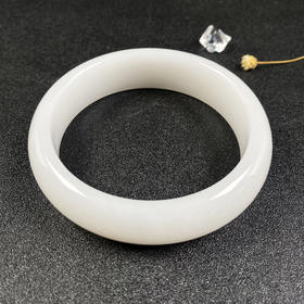 玉美人菲菲--金丝玉手镯