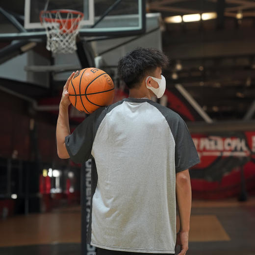 LUSHISI[追逐]新款美式投篮服撞色拼接袖插肩雪花纹短袖速干运动 商品图1