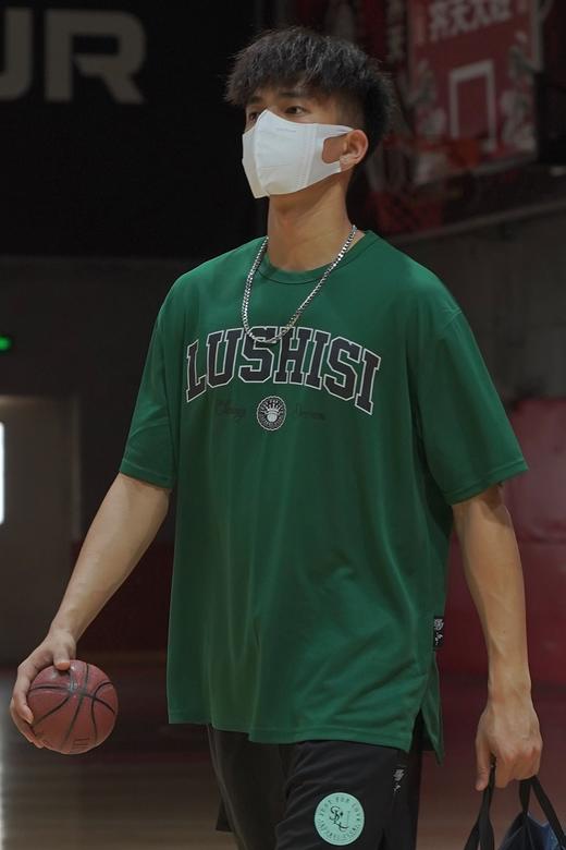 LUSHISI夏季新款美式篮球训练服投篮运动t恤男短袖宽松透气[热身] 商品图5