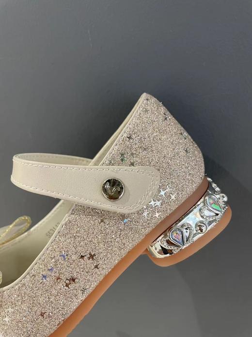 8楼沙驰童鞋   礼服水晶演出皮鞋  吊牌价：638  活动价：299 商品图3