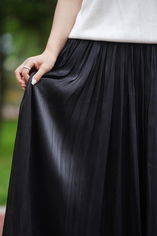 臣禾	珠光半裙	JZ242030175 商品图6