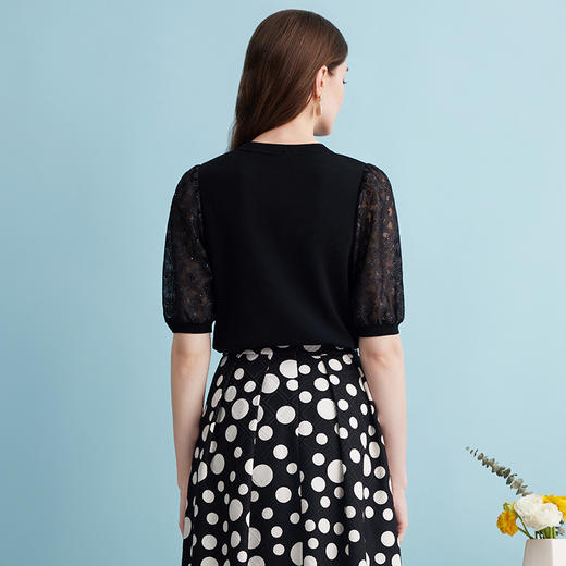 EITIE爱特爱夏季新款镂空网纱气质圆领黑色莱赛尔针织衫上衣B2401318 商品图4
