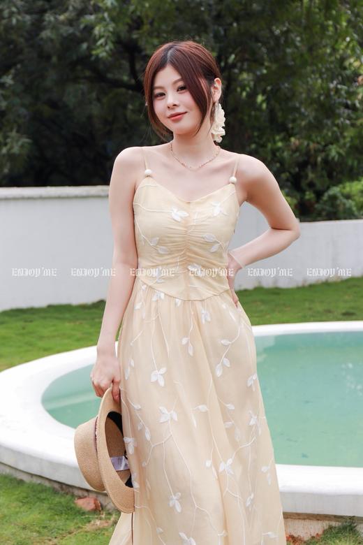 【门店同款】ENJOY夏季浪漫-C法式刺绣V领吊带裙 157542932 商品图2