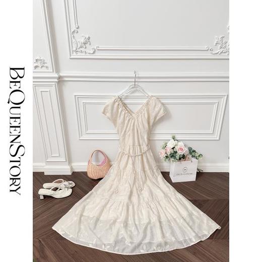 BeQueenStory【静语茶歇】重工气质刺绣抽褶收腰显瘦V领连衣裙夏新 商品图0