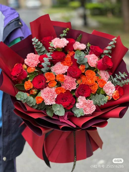 粉红色康乃馨花束 商品图0