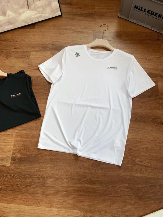 点此购买 迪桑特夏季男子训练速干圆领短袖T恤 TUO  286853 商品图1