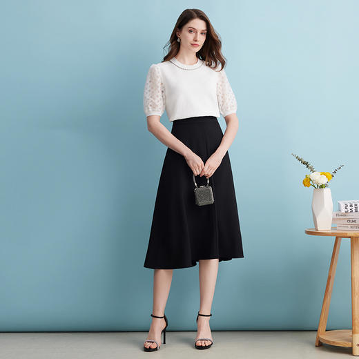 EITIE爱特爱夏季新款气质千金感灯笼袖莱赛尔白色针织衫上衣B2401316 商品图3