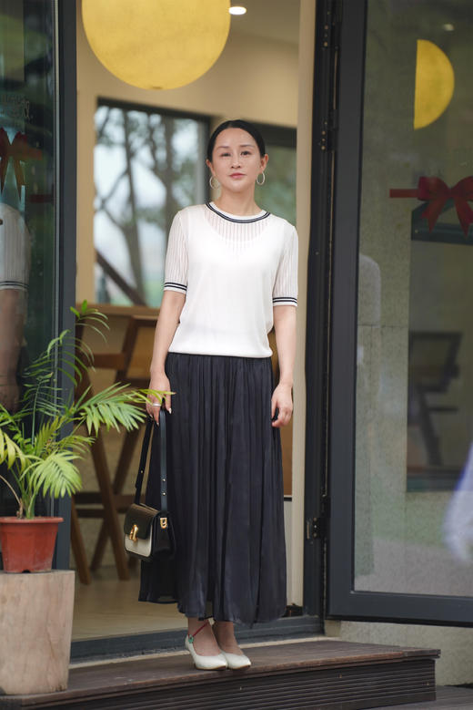 臣禾	珠光半裙	JZ242030175 商品图4