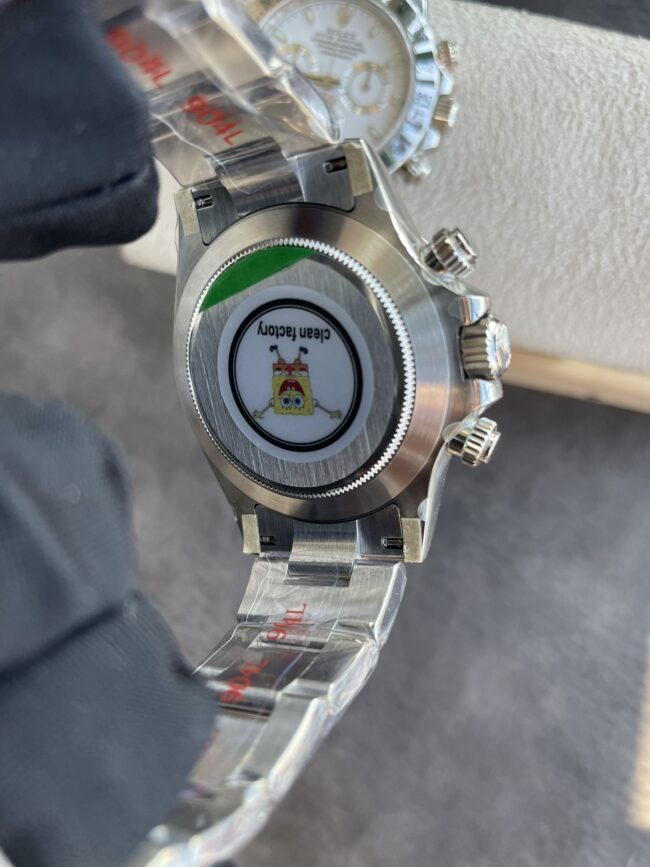 劳力士手表多久换油，劳力士手表可以水中泡多久