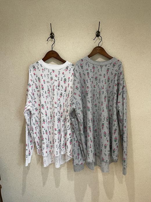 HARVESTY 灰底碎花圆领长袖上衣T恤 商品图7