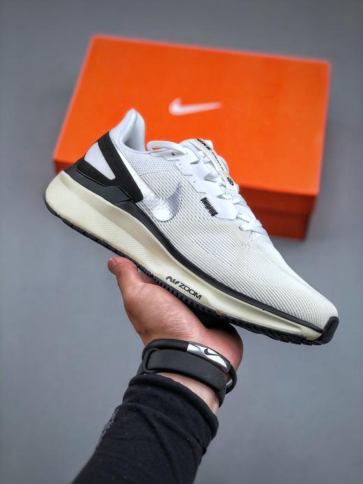 Nike Air Zoom Structure 登月25网透面气 训跑练步鞋 商品图0