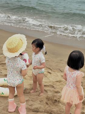 我想和我最好的朋友去海边玩儿~