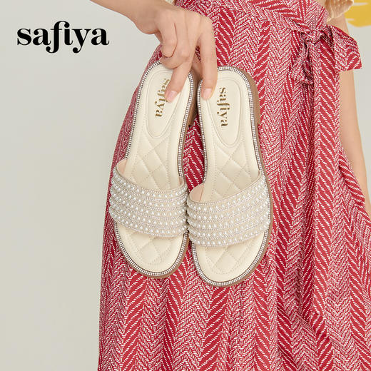 Safiya/索菲娅2024夏季珍珠一字拖时尚露趾外穿小香风平底拖鞋 SF42110418 商品图1