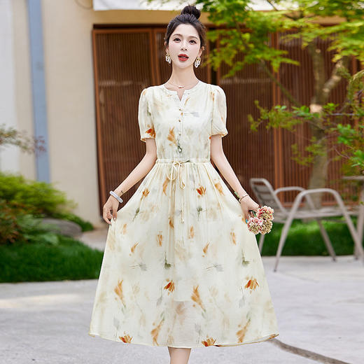 WZNHWX5609 2024年夏季上新气质时尚清新甜美风洋气百搭收腰显瘦碎花连衣裙 商品图1