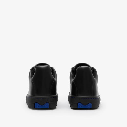 BURBERRY 巴宝莉 男士马术骑士徽标压花皮革 Box 运动鞋 黑色 8083384 A1189 商品图1