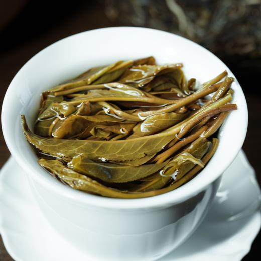 尚礼村2022年拾贰金饼滑竹梁子茶王地800年古树原料普洱生茶357g 商品图1