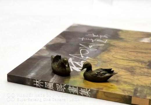 《林风眠画集》，林风眠绘，李霖灿序，12开，平装，收林风眠先生晚期精品94幅，历史博物馆1989年10月初版。238元。 商品图1