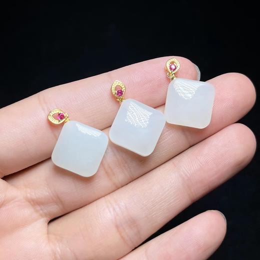 30832和田玉吊坠-白玉桃心扣菱形方糖 商品图0