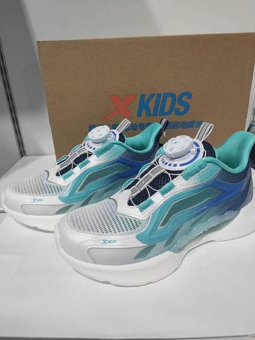 南三特步童鞋 商品图1