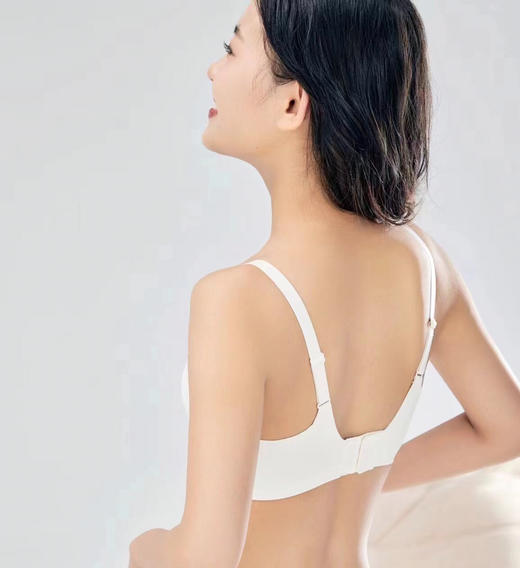 SUNJ8859 无痕超薄抹胸式文胸 商品图5