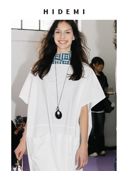 HIDEMI 度假系列极简一字领大口袋大廓形设计感水洗棉宽松式连衣裙 商品图3