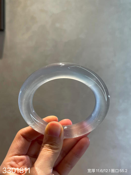白月光玻璃种手镯【3301811】圈口55.2~具体价格微信咨询 商品图6
