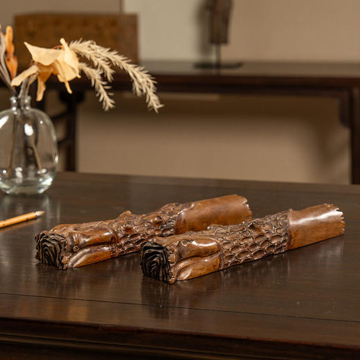 清 黄杨木雕松树纹随形镇纸（一对） 商品图4