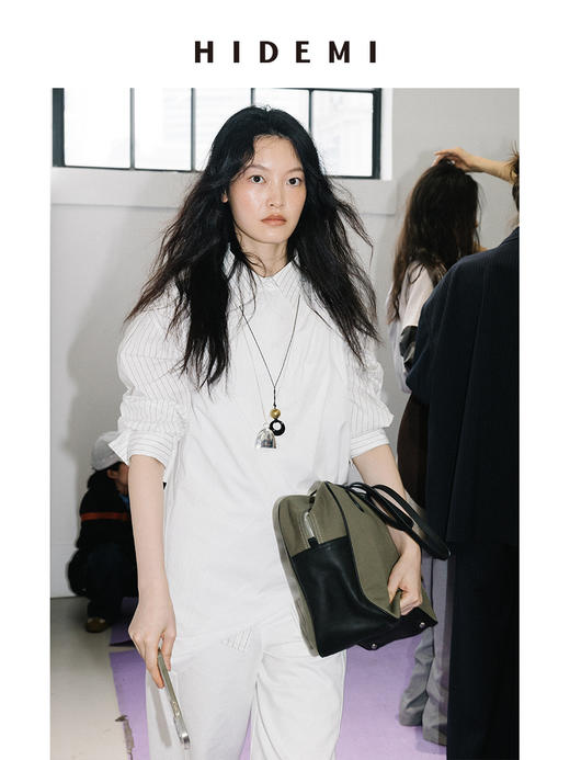 HIDEMI 度假系列极简纽结设计感不对称剪裁褶皱水洗棉背心上衣 白色/黑色 商品图7