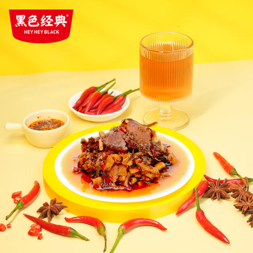 【辣酱伴手礼】茶油肉酱三宝套餐精致礼盒装（茶油鲜椒腊肉+茶油柴火鱼+茶油腊肉外婆菜）220g/瓶*3 商品图4