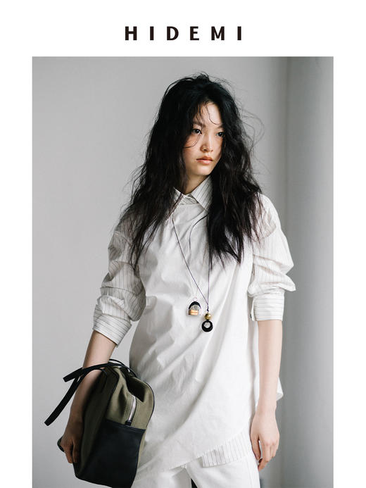 HIDEMI 度假系列极简纽结设计感不对称剪裁褶皱水洗棉背心上衣 白色/黑色 商品图4