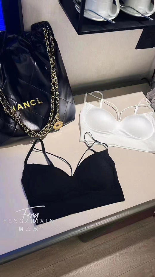一体式美背内衣 商品图0