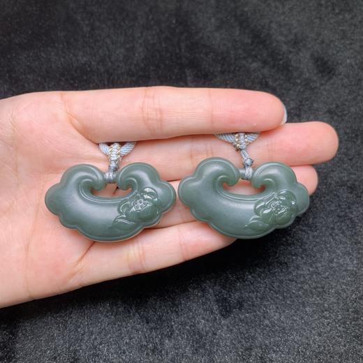 41655和田玉吊坠-且末蓝荷花如意锁带绳 商品图0