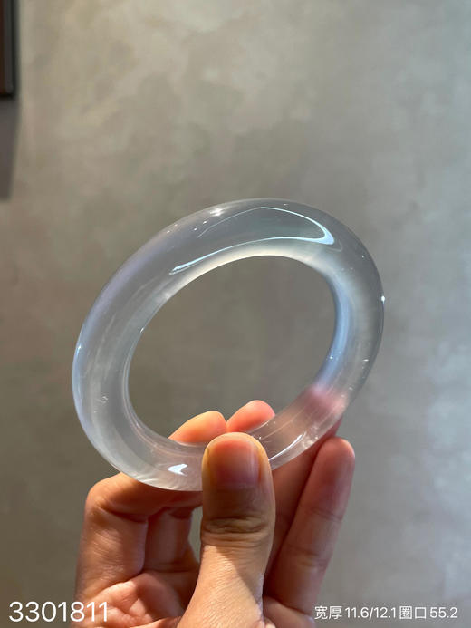 白月光玻璃种手镯【3301811】圈口55.2~具体价格微信咨询 商品图0