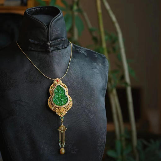 龢盒原创 步步生香系列 龙凤呈祥翡翠葫芦大香囊 商品图5