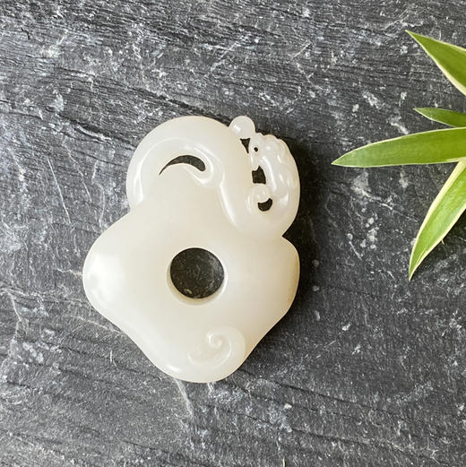 和田玉（白玉） 挂件--仿古盘龙方扣34.15g 商品图0
