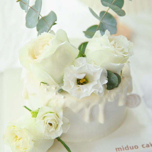 女士款 纯白之恋 洋桔梗 玫瑰 鲜花 商品图1