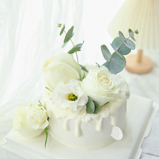 女士款 纯白之恋 洋桔梗 玫瑰 鲜花 商品图2