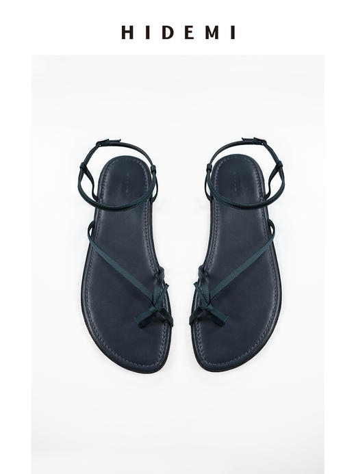 HIDEMI 【董生活同款】度假系列交叉设计感细带平底凉鞋 卡其色麂皮/孔雀蓝缎面 商品图11