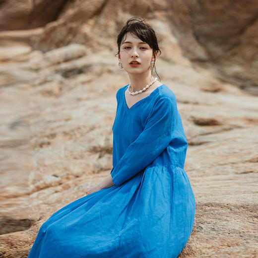 绽放旅行女装315朵/高端旅游度假穿搭鸡心领宽松慵懒亚麻连衣裙 商品图2