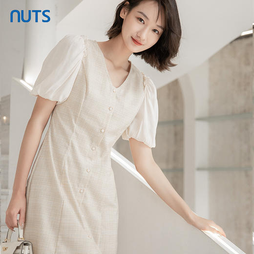 NUTS夏季新品V领时尚优雅气质短袖连衣裙221101207 商品图3