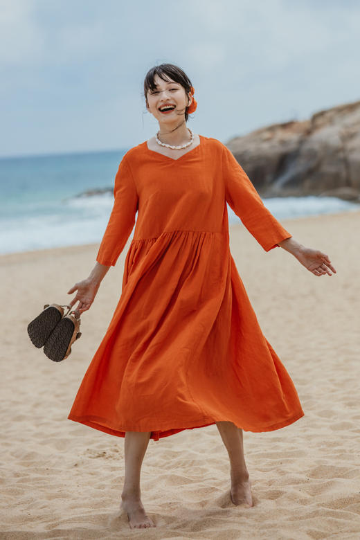 绽放旅行女装315朵/高端旅游度假穿搭鸡心领宽松慵懒亚麻连衣裙 商品图5