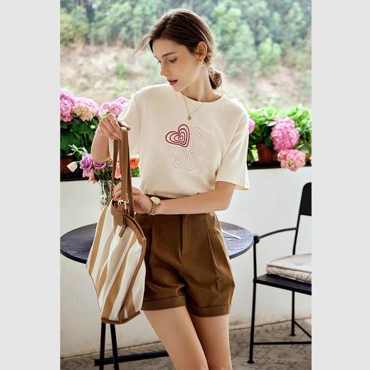 欧芮儿法式杏色短袖爱心刺绣T恤女夏季2024新款圆领气质上衣体恤 商品图0