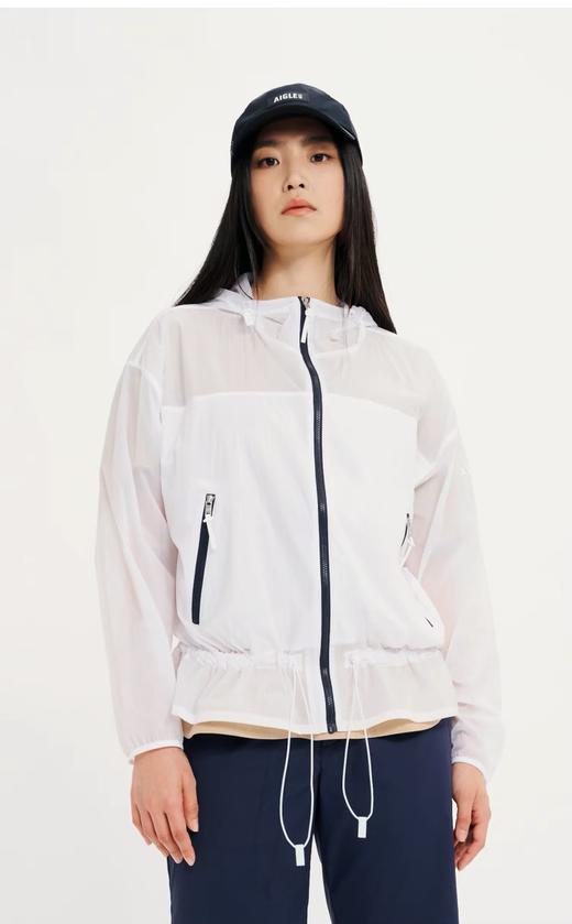 AIGLE艾高2024年春夏新款WR防泼水户外休闲易打包连帽轻量夹克女 商品图5