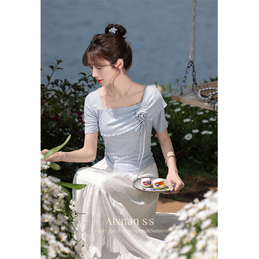 鹿向南 「冰雪玫瑰」法式方领夏季短袖T恤女2024新款设计感上衣 商品图4