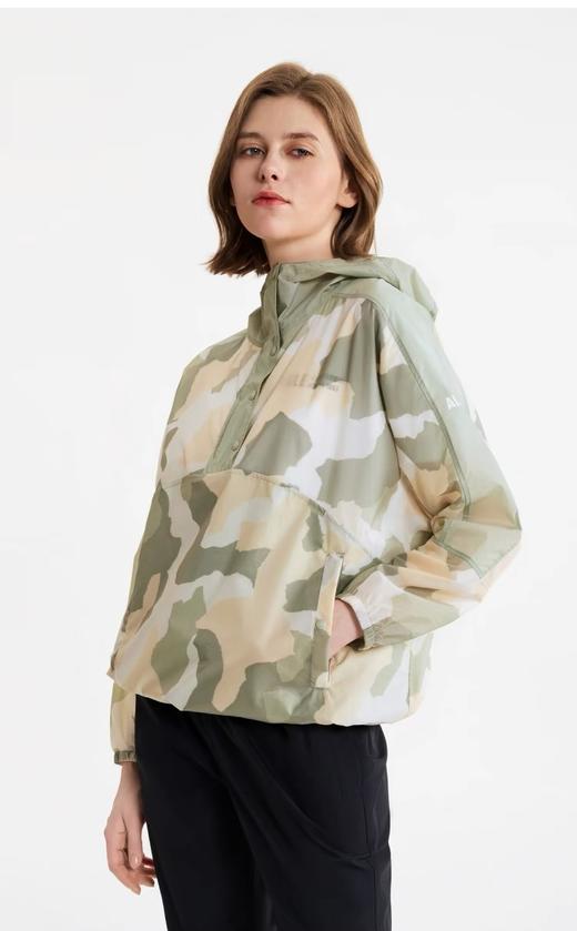 AIGLE艾高2024年春夏款WR防泼水印花短款半开襟轻量夹克外套女 商品图1