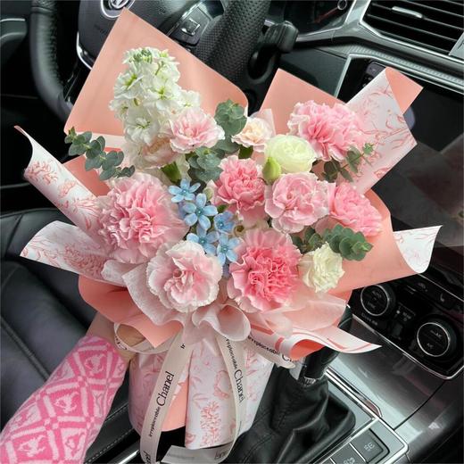 康乃馨混搭中小花束 商品图2