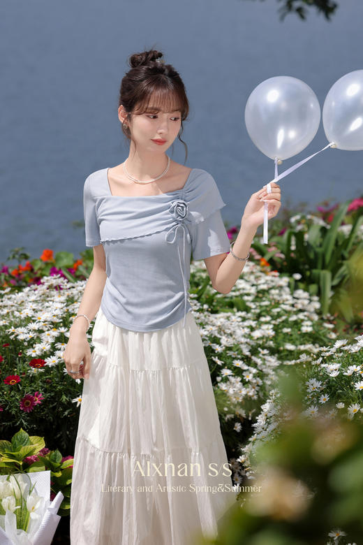 鹿向南 「冰雪玫瑰」法式方领夏季短袖T恤女2024新款设计感上衣 商品图5